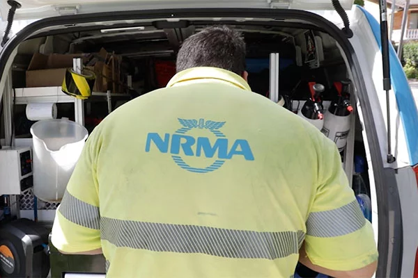 Let the mechanic come to you with NRMA mobile car service! - NRMAHomeCarServicing6