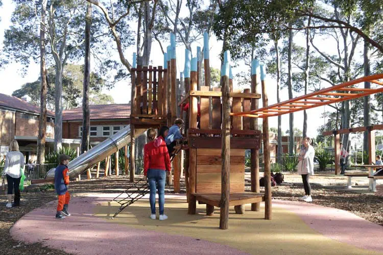 Willoughby Park Playground