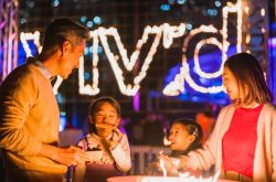 10 tips to keep children safe at Vivid Sydney