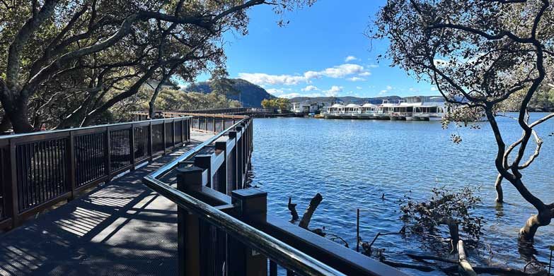 Kangaroo Point Boardwalk in Brooklyn